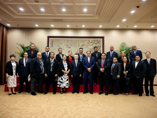中国政府太平洋岛国事务特使钱波会见图片.jpg